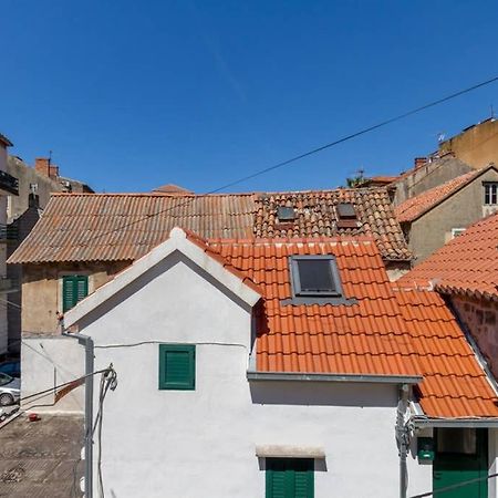 Romantic Apartment In Center Split Exterior photo